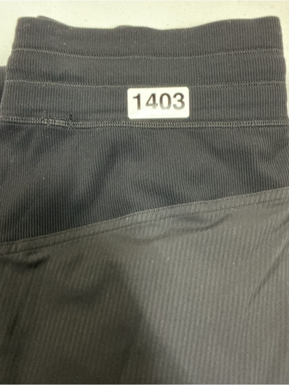 Lululemon Black Jogger Pants Drawstring Athletic Size 6 - Picture 7 of 7